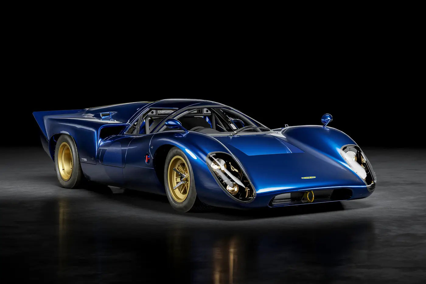 Clickable link to open article vehicle gallery