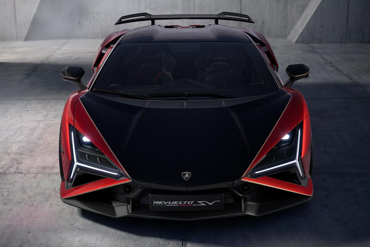 Lamborghini Revuelto SV front
