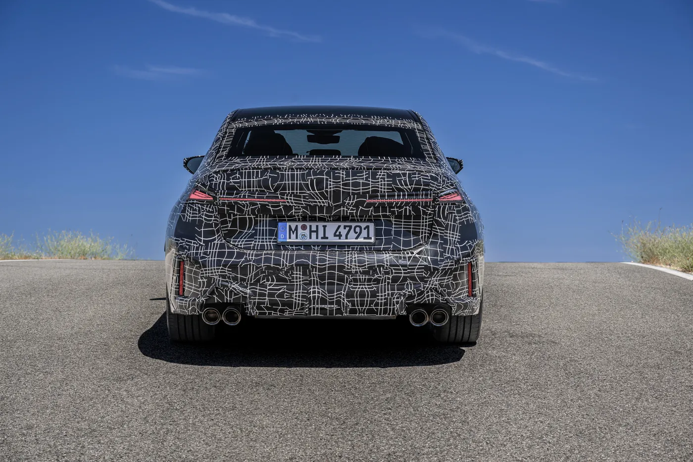 2027 BMW G50 M350 xDrive prototype - rear bumper detail