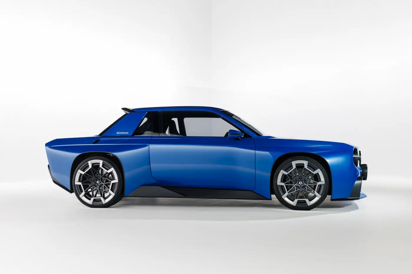 2026 Renault 8 Gordini Concept electric coupé – official press image 3
