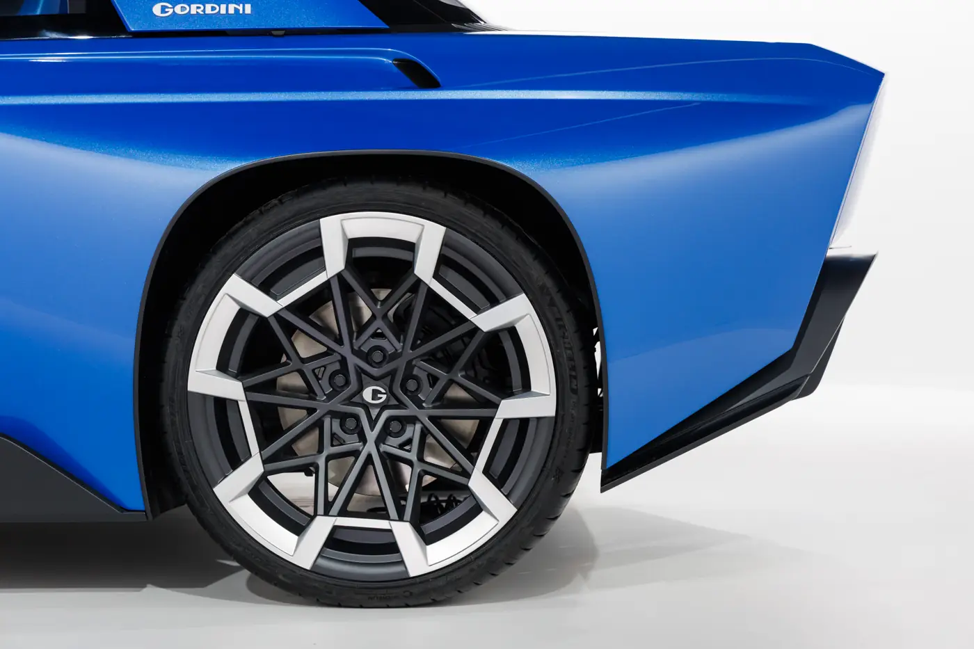 2026 Renault 8 Gordini Concept electric coupé – official press image 8