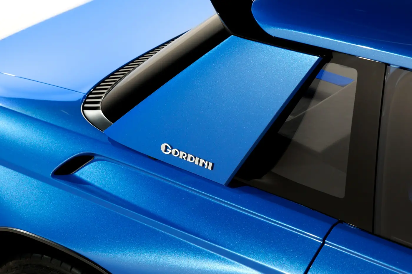 2026 Renault 8 Gordini Concept electric coupé – official press image 11