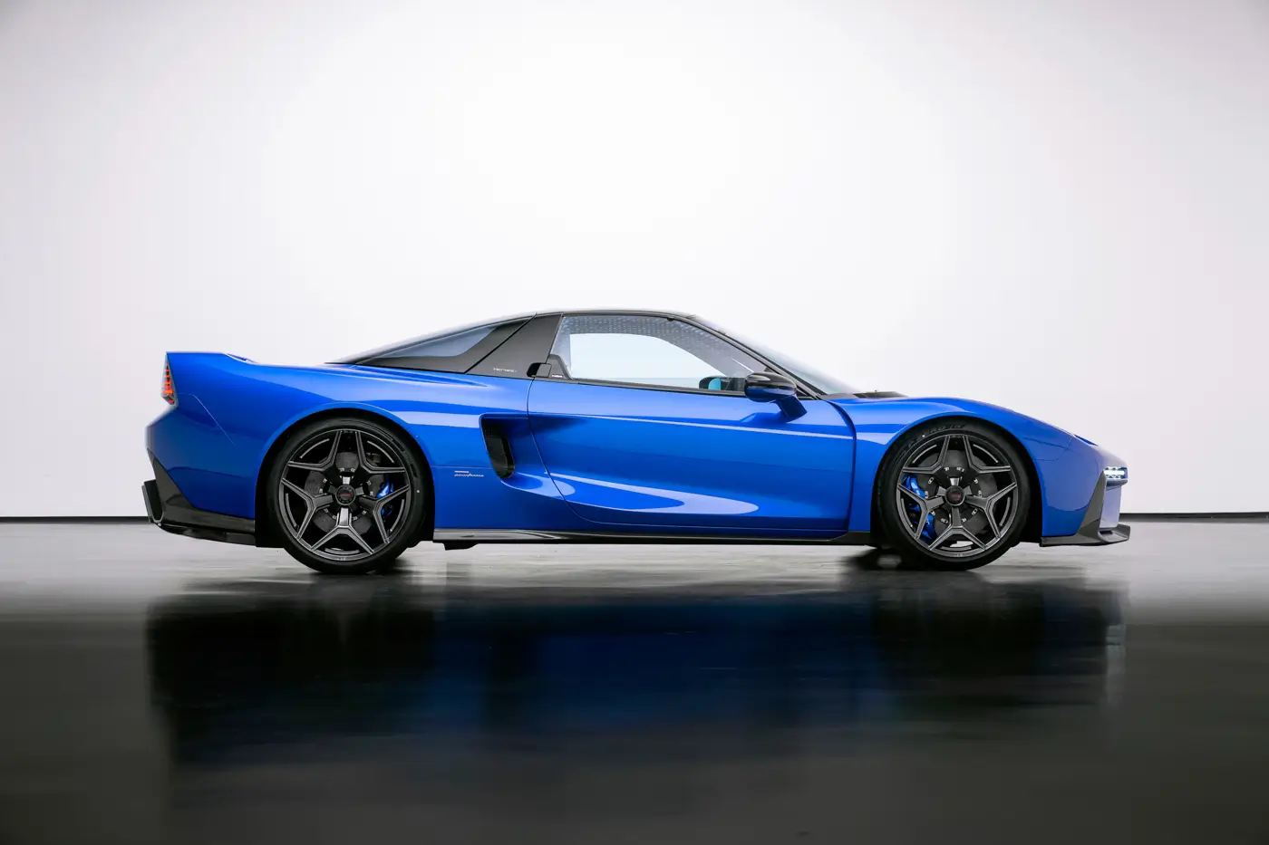 JAS Tensei: side profile metallic blue studio setting