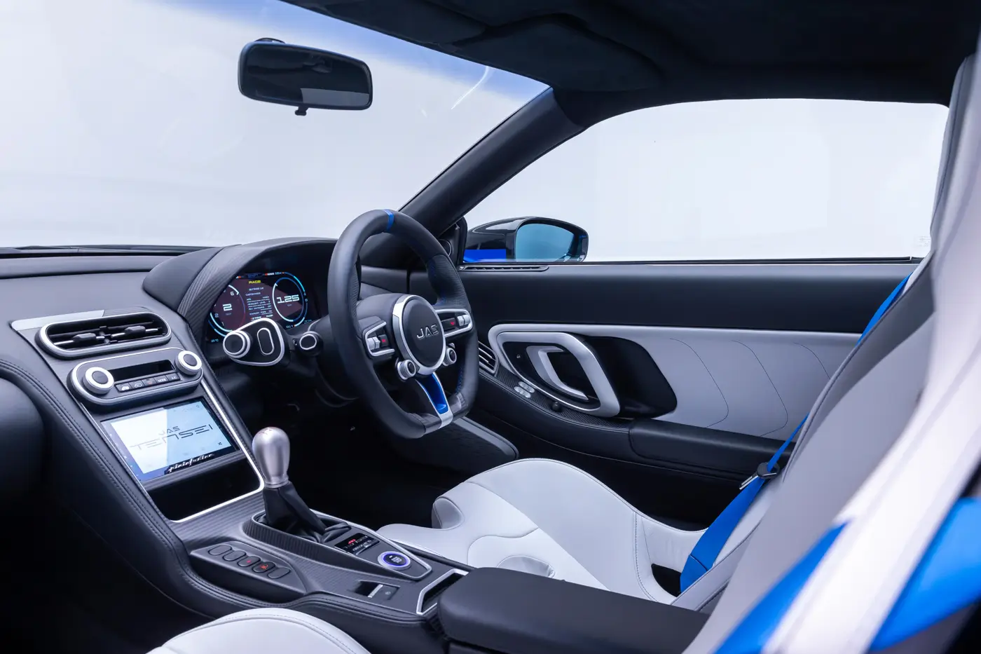 JAS Tensei: interior and dashboard