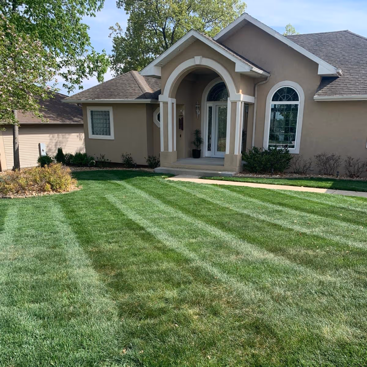 professional lawn mowing service by Landmark Lawncare Lake of the Ozarks Missouri