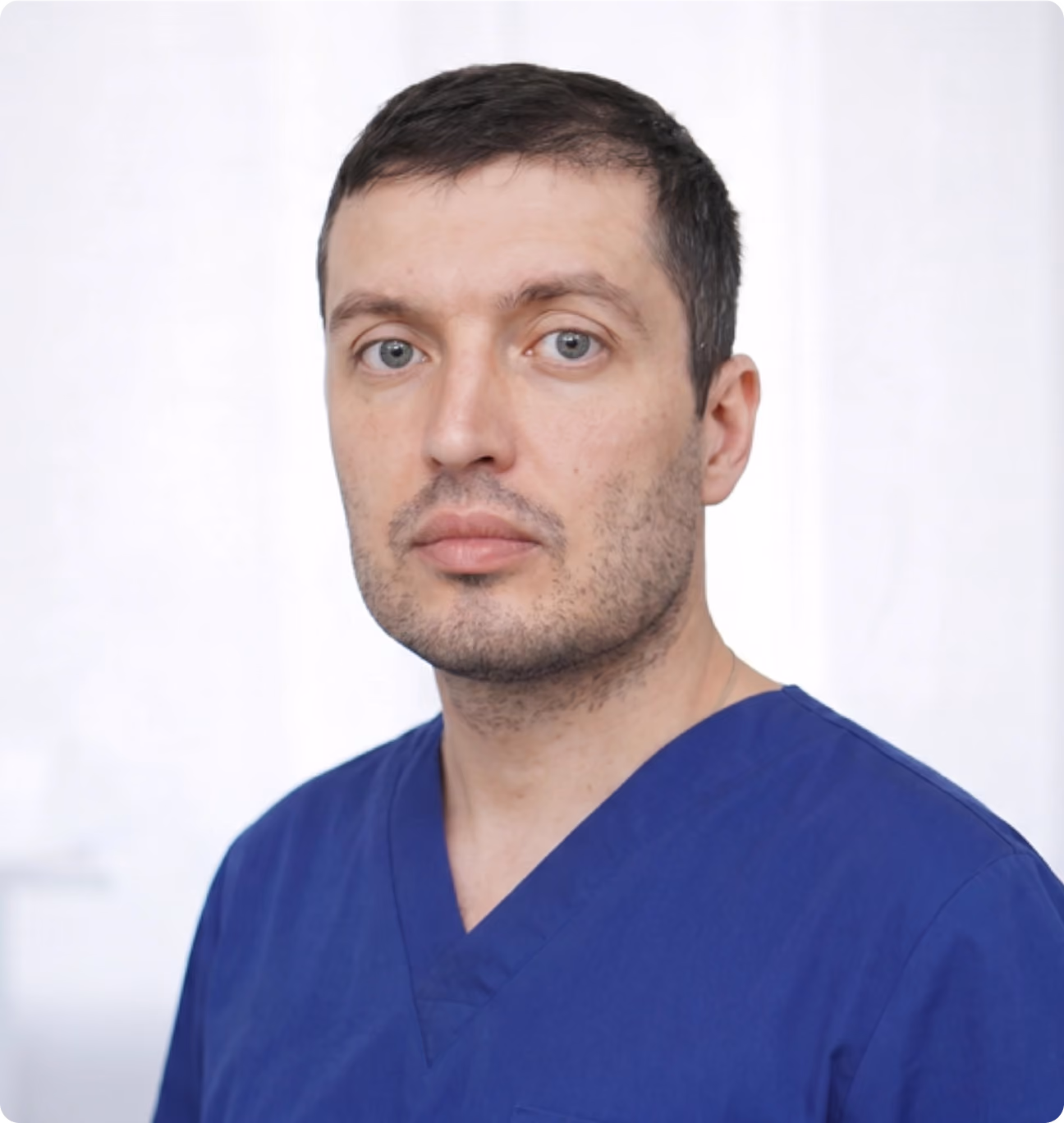 Валиев Руслан Мударисович - врач стоматолог-хирург, имлантолог , имплантация в стоматологии "Браво" в Первоуральске