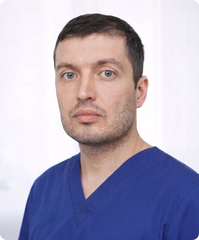 Валиев Руслан Мударисович — стоматолог-хирург, имплантолог стоматологии «Браво»