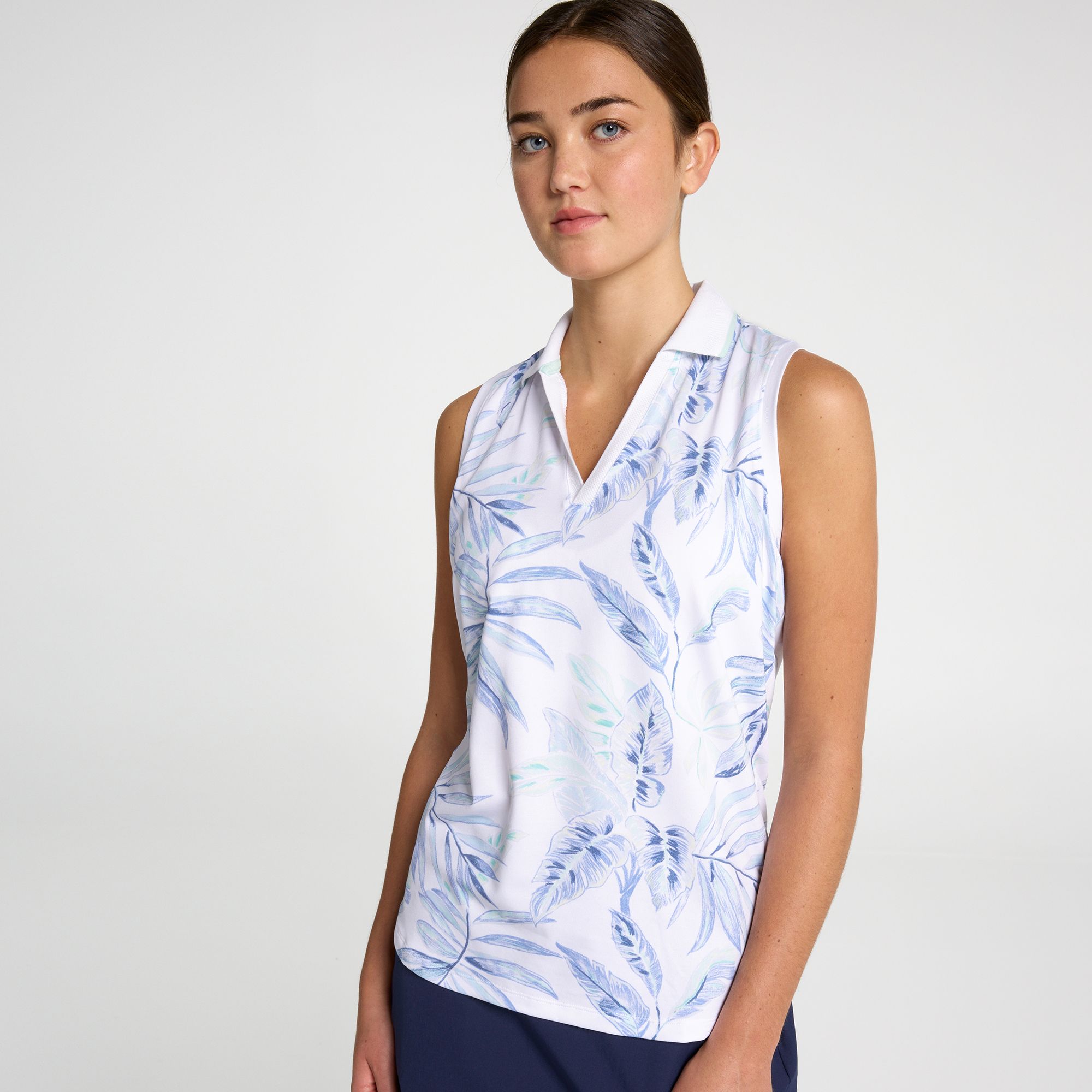 Walter Hagen Women's Performance 11 Sleeveless Johnny