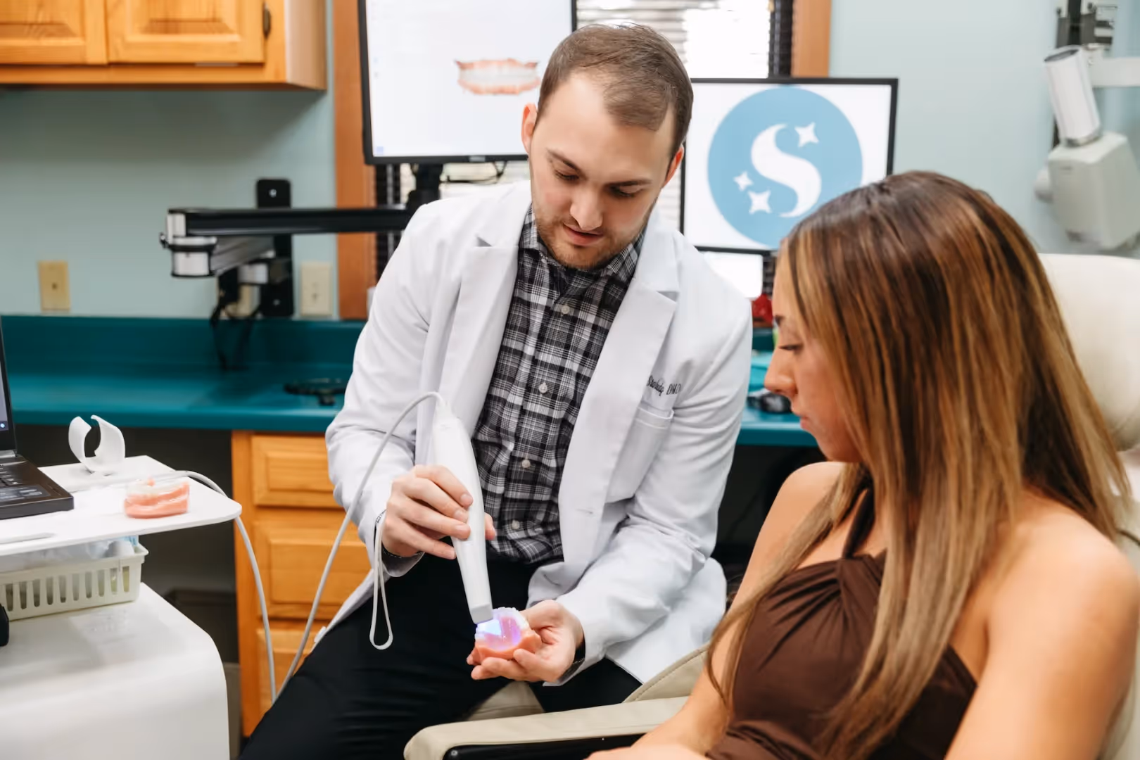 5 Essential Invisalign® Maintenance Tips for a Confident, Healthy Smile