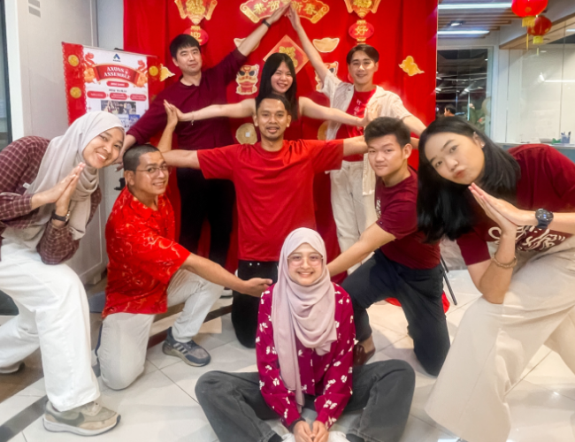 [interface] image of erp system integration on various devices (for an erp company)