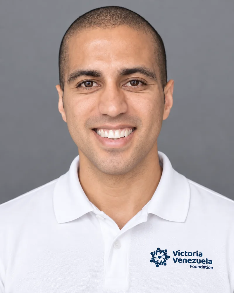 Enrique Flores