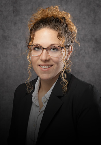 Professional headshot of the CSR, Rachel Axt