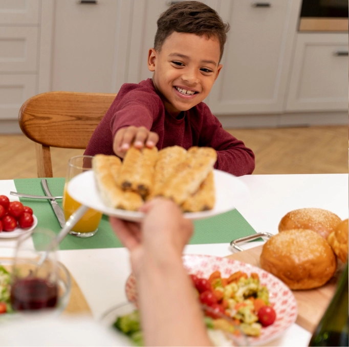 Care-hands-home-two-service-v1-card-hover-image-meals-restore-hope