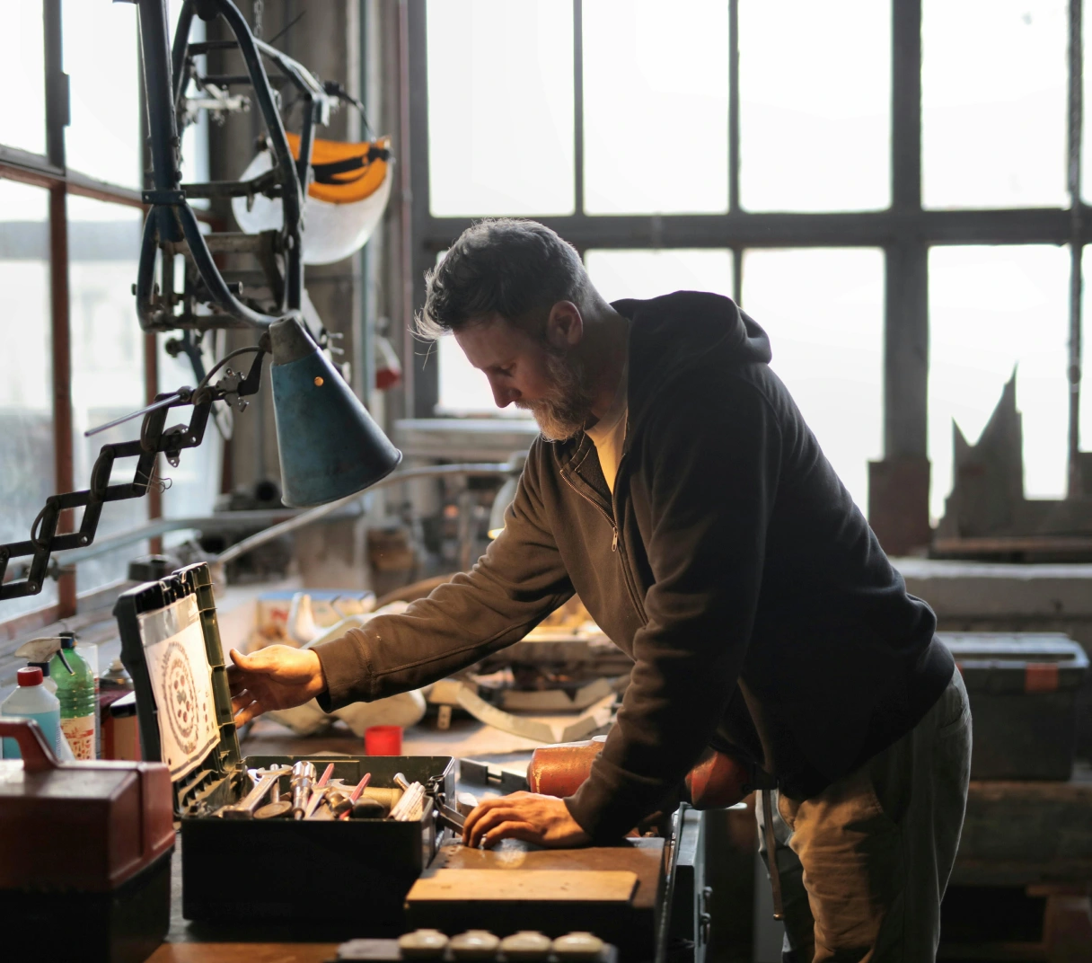 Kontix-home-three-facility-construction-image-webflow-ecommerce-template