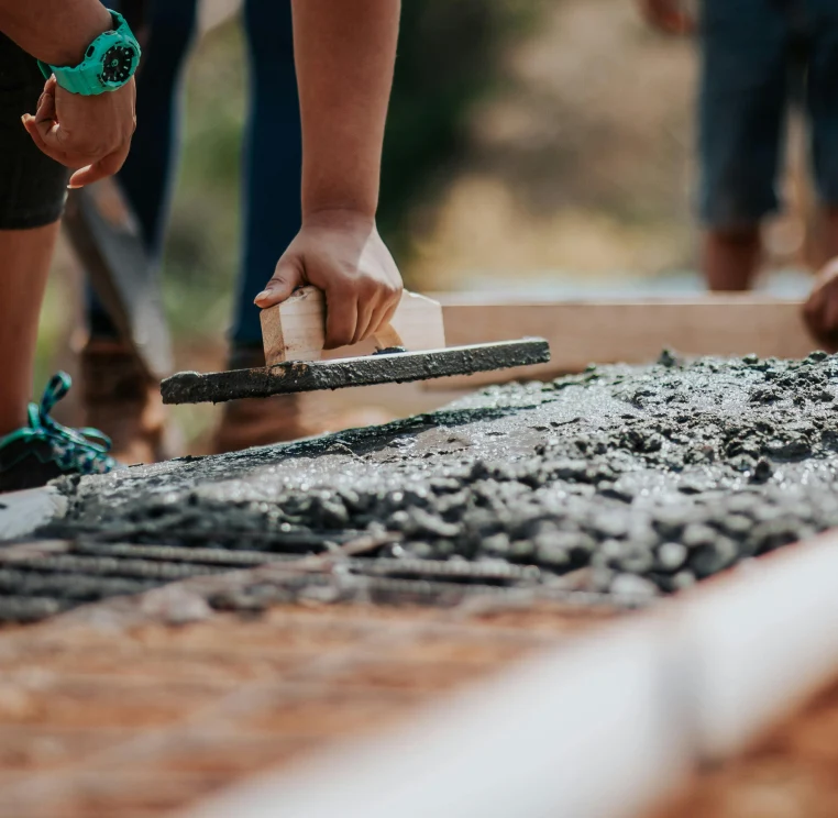 Kontix-home-one-quality-construction-image-one-webflow-ecommerce-template