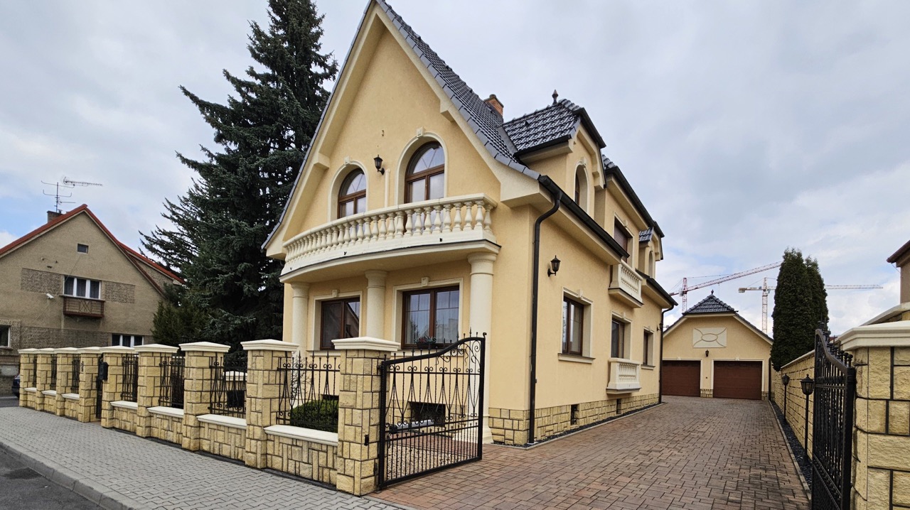 Estate property