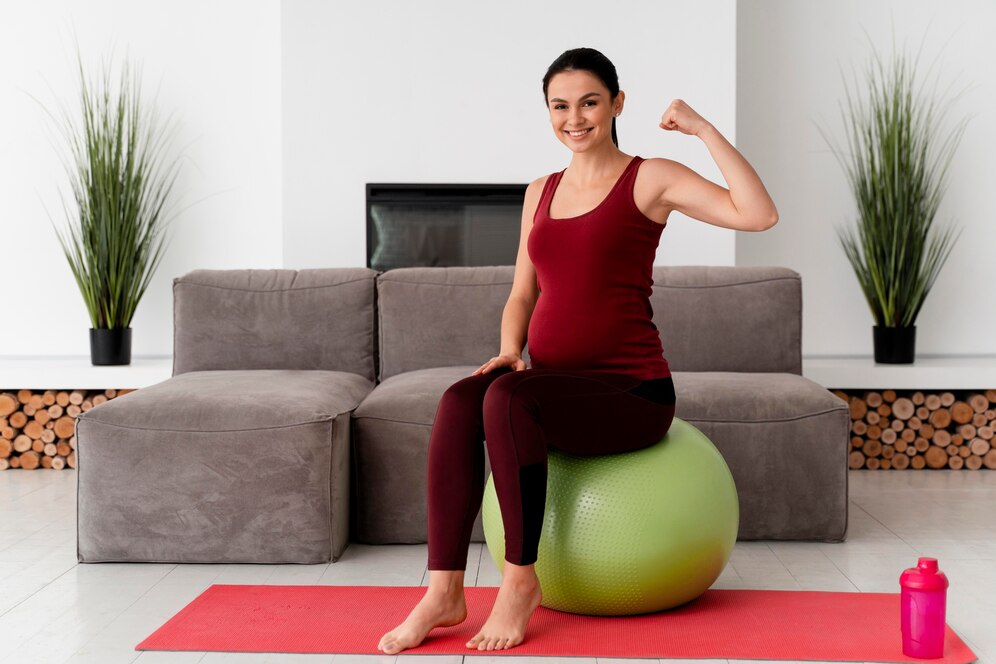 a pregnant fit lady