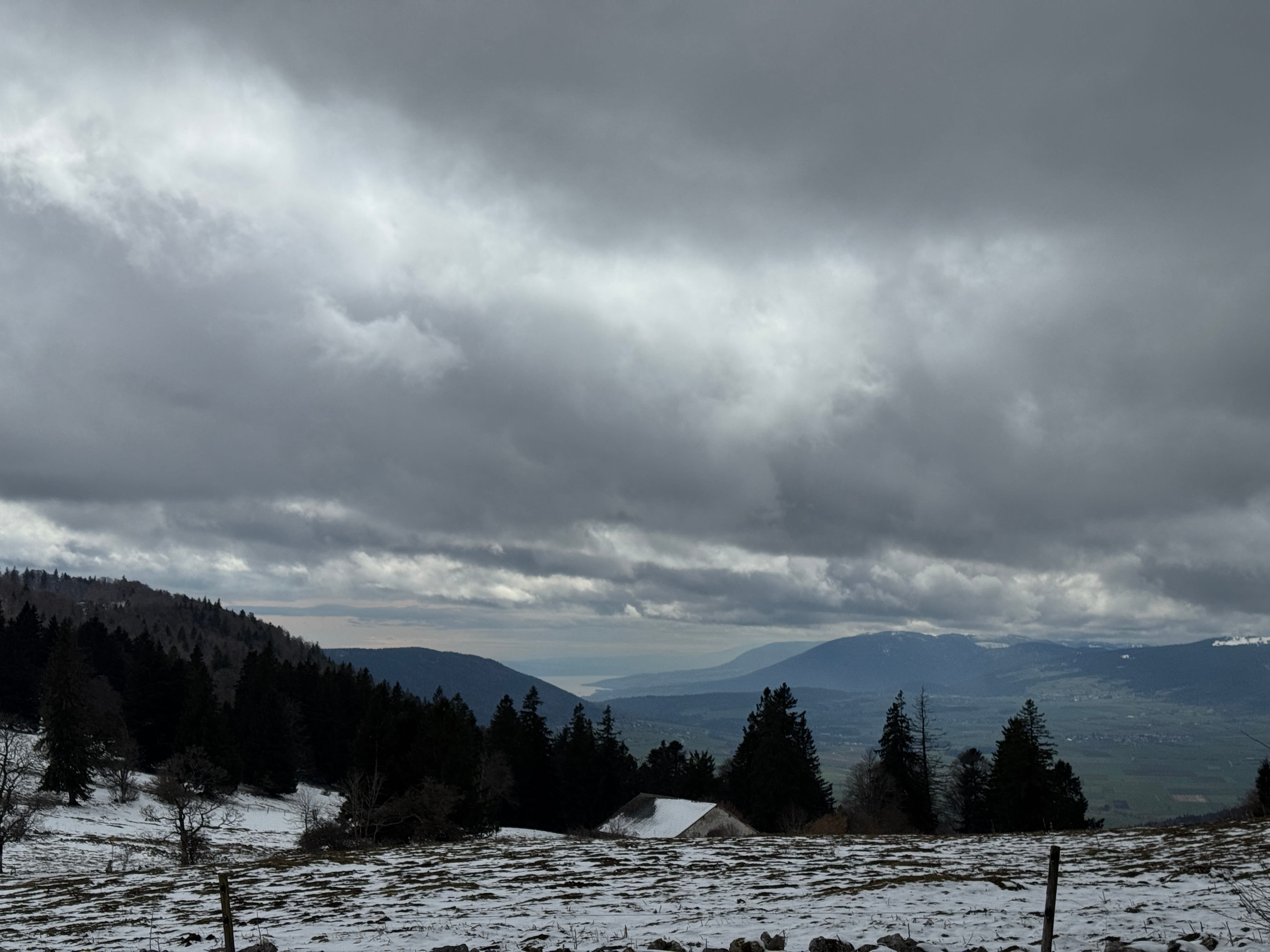 Vue aerienne des montagnes