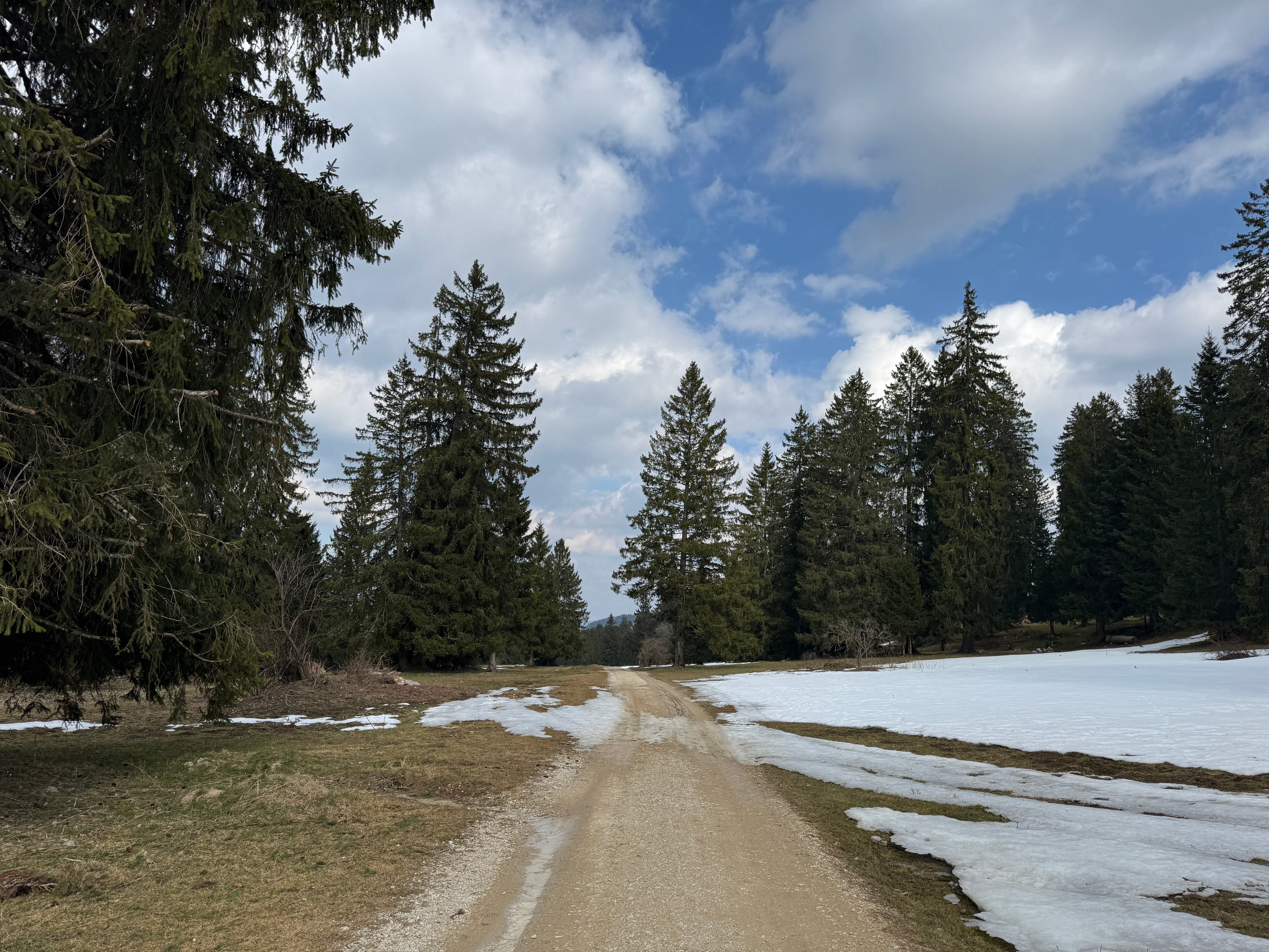 Vue aerienne des montagnes