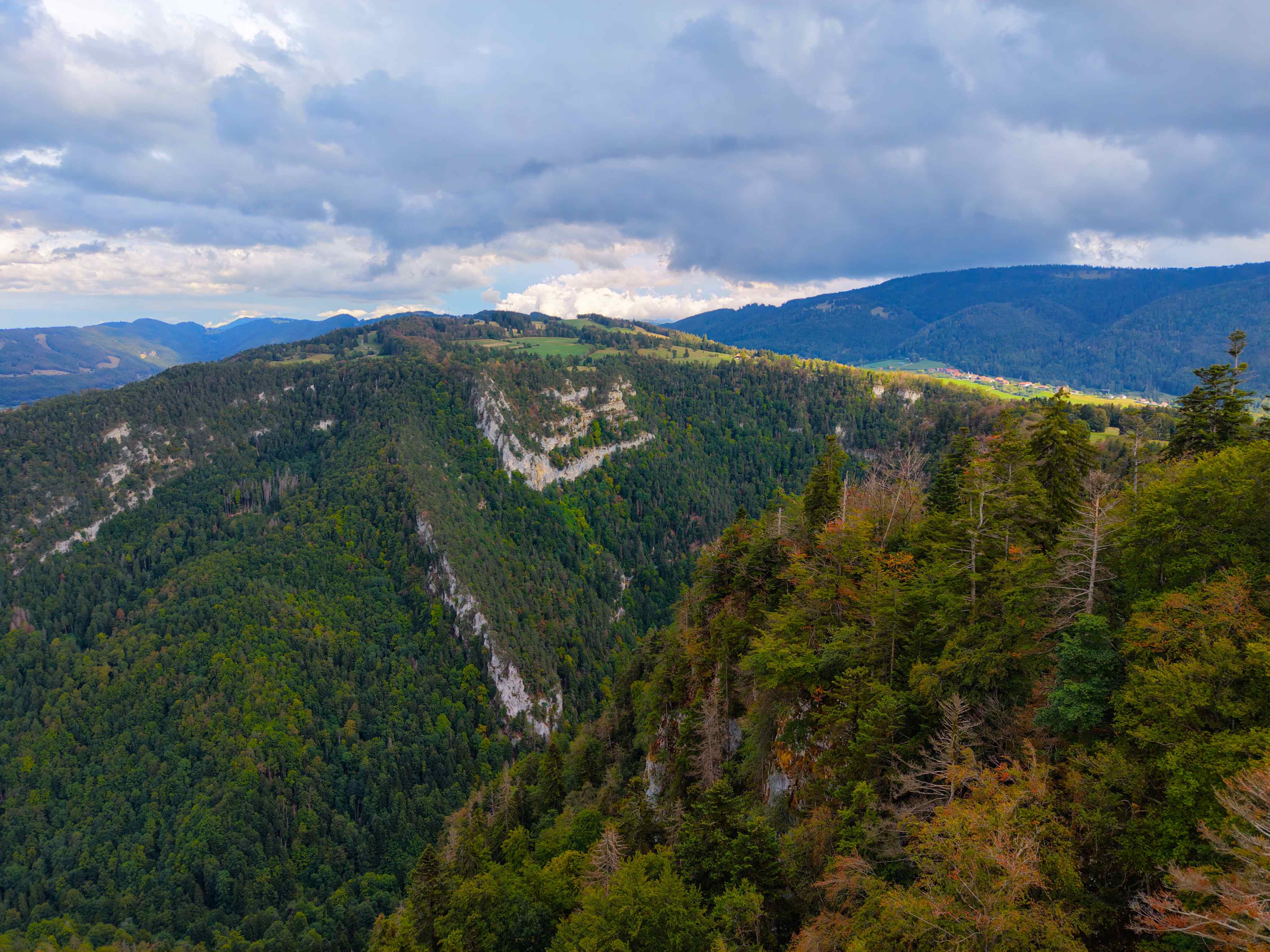 Vue aerienne des montagnes