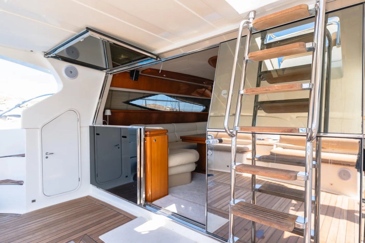 Lower deck of the yacht.