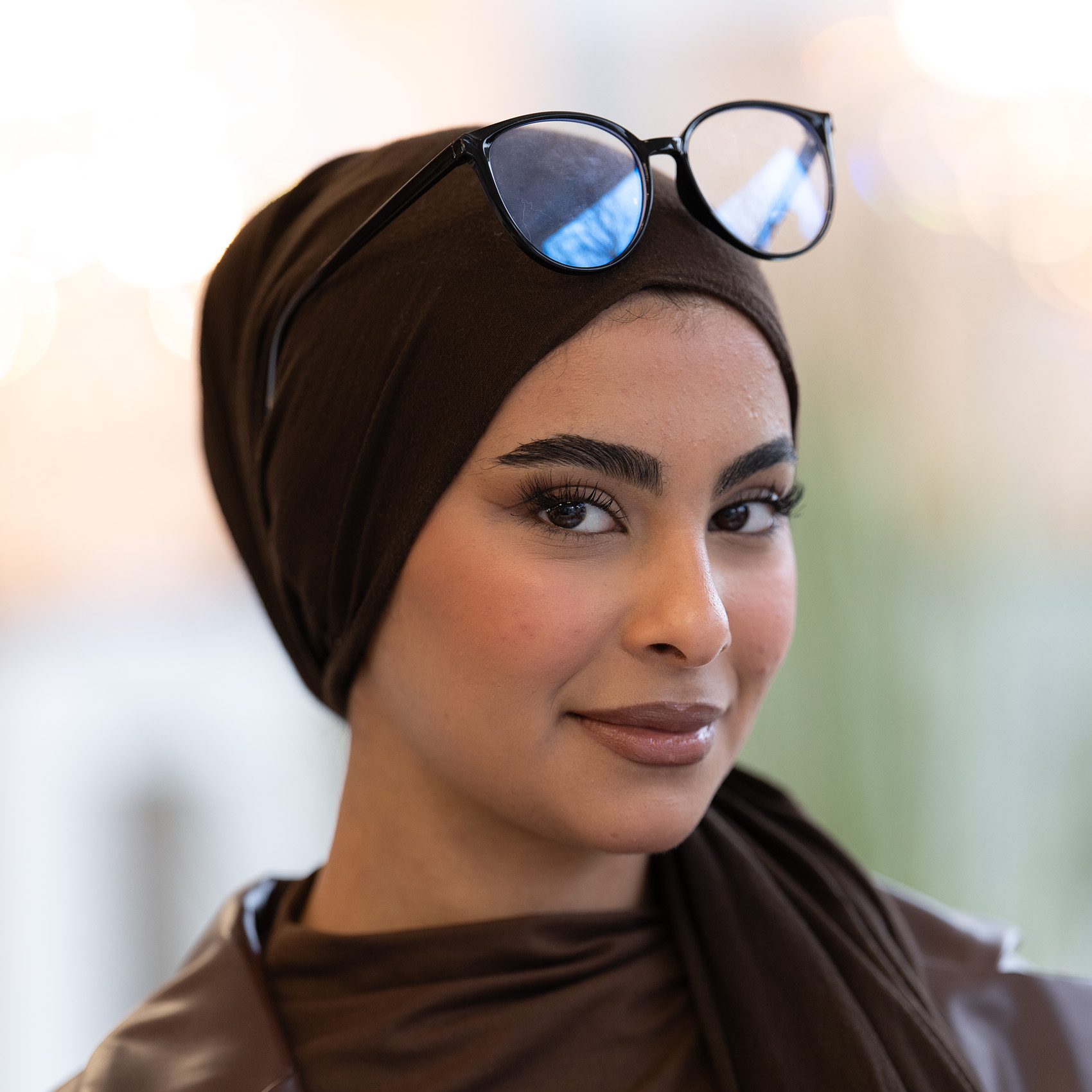 <subject>[headshot] image of a customer (for a mobility and transportation)</subject>