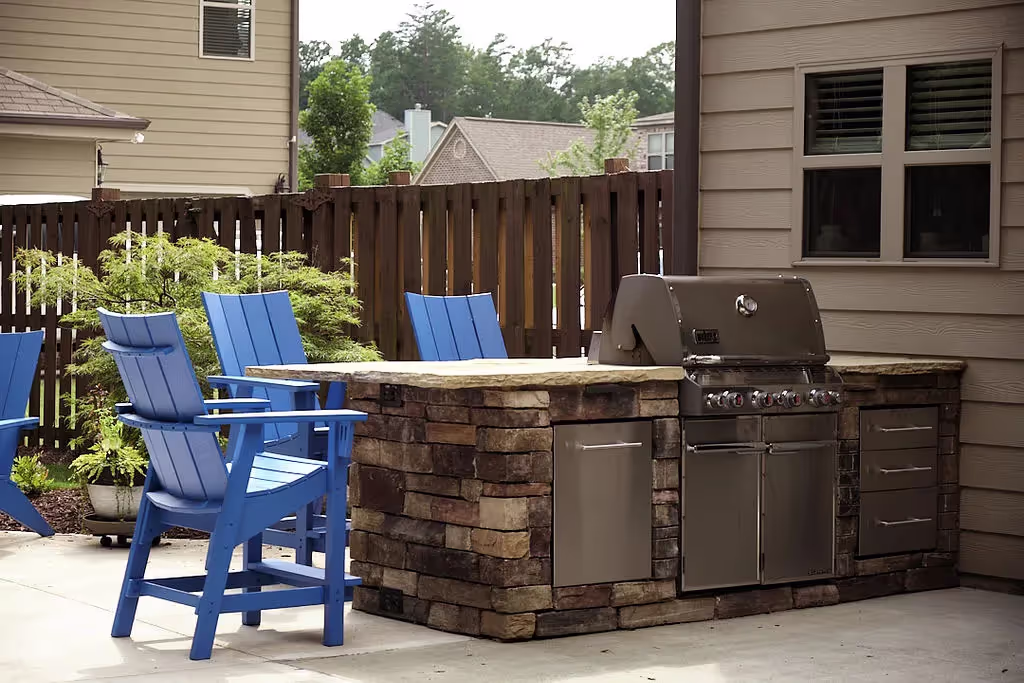 close up of an outdoor kitchen