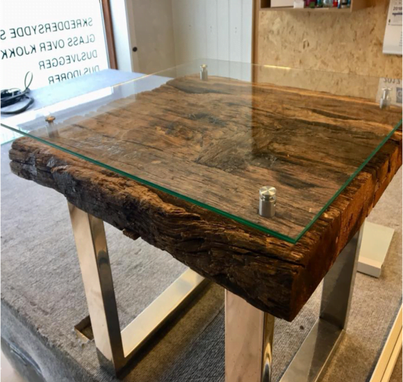 Glassbord laget på mål