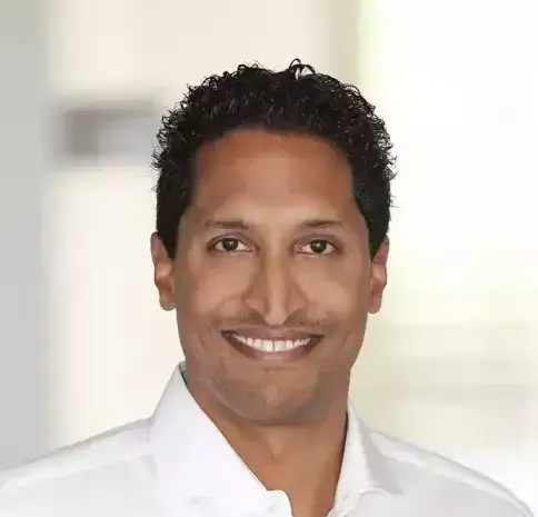 Portrait von Dr. Mathew Muringaseril