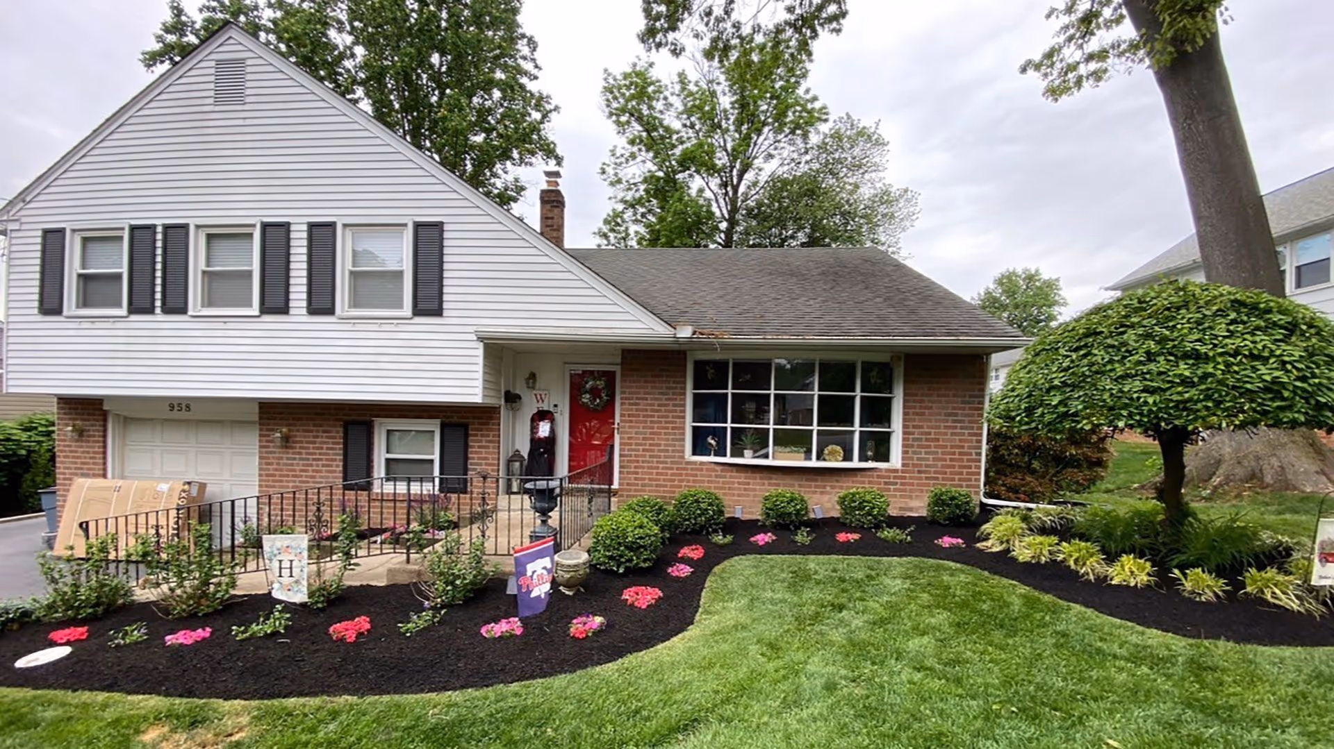 Schedule landscaping services with Santivasci Landscaping