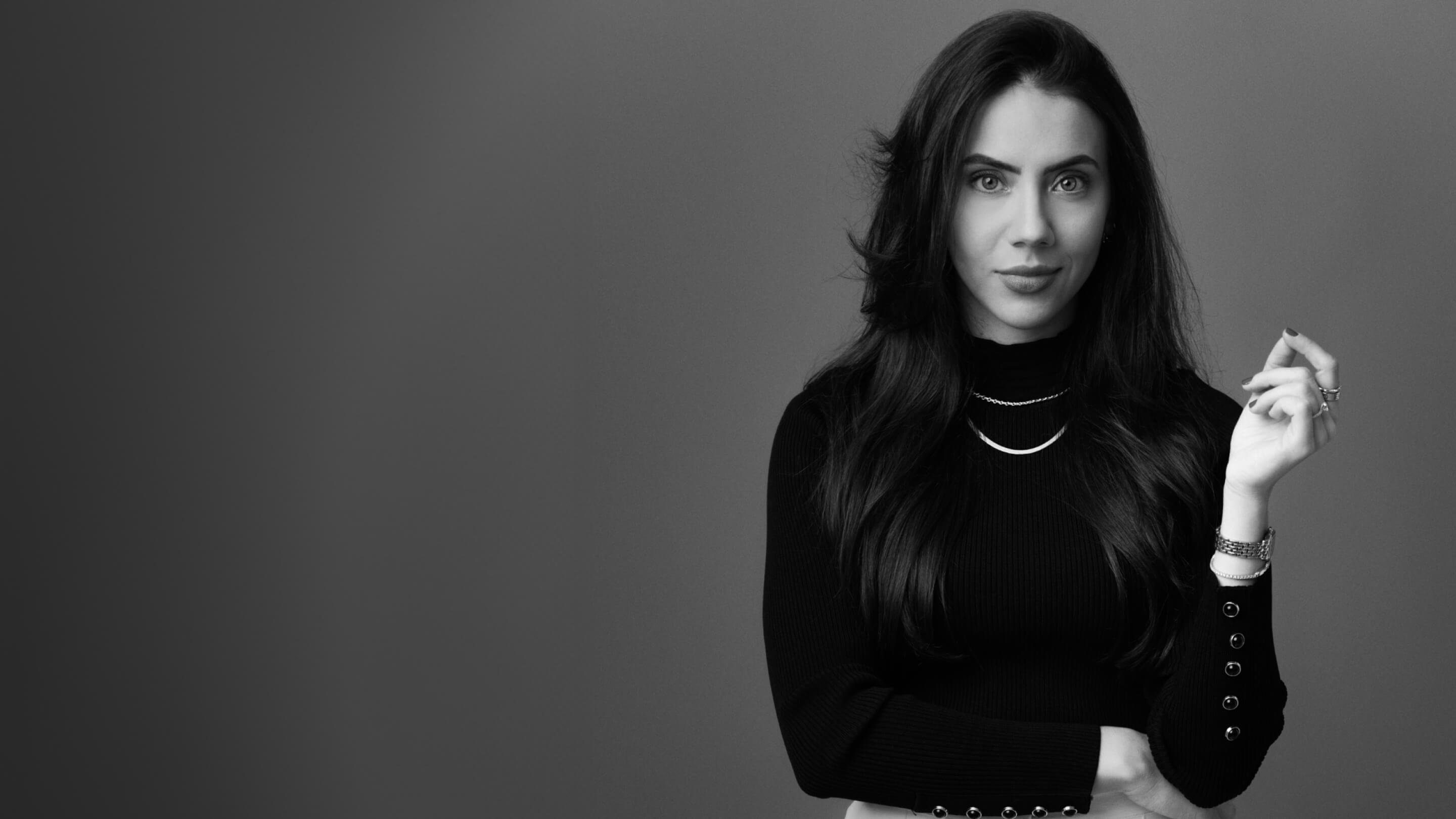 Background Luana Carolina