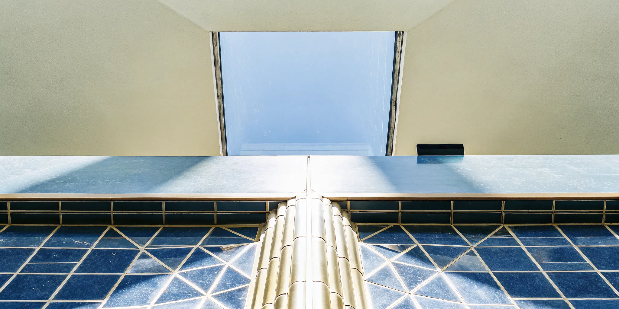 A modern skylight provides a clear view for choosing an online leadership training course.