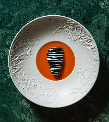 Restaurante Éon no Palacete Severo — sala de refeicões com decoração elegante