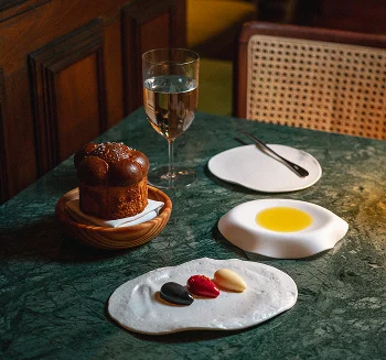 Restaurante Éon no Palacete Severo — ambiente sofisticado de jantar