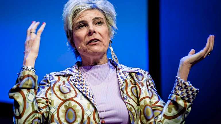 Prinses Laurentien zou door een ambtenaar 'fysiek geïntimideerd' zijn.