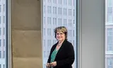 Mariëtte Hamer: „In theorie zijn sommige uithuisplaatsingen vrijwillig, maar uit de praktijk weten we dat dit vaak niet zo is.”
