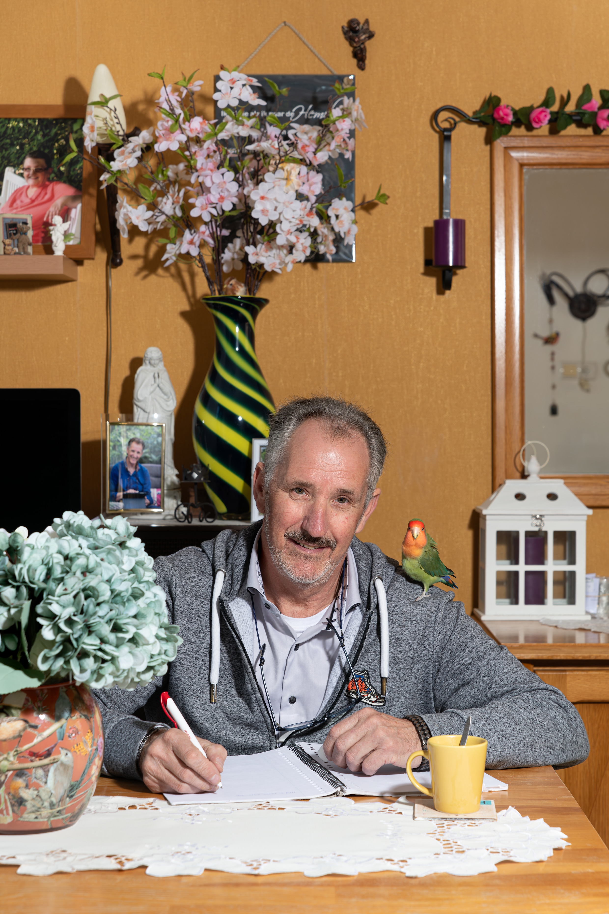 Als laaggeletterde geeft Rob Weijers de overheid, ziekenhuizen en apotheken tips over hoe je inspraak organiseert voor mensen als hij.