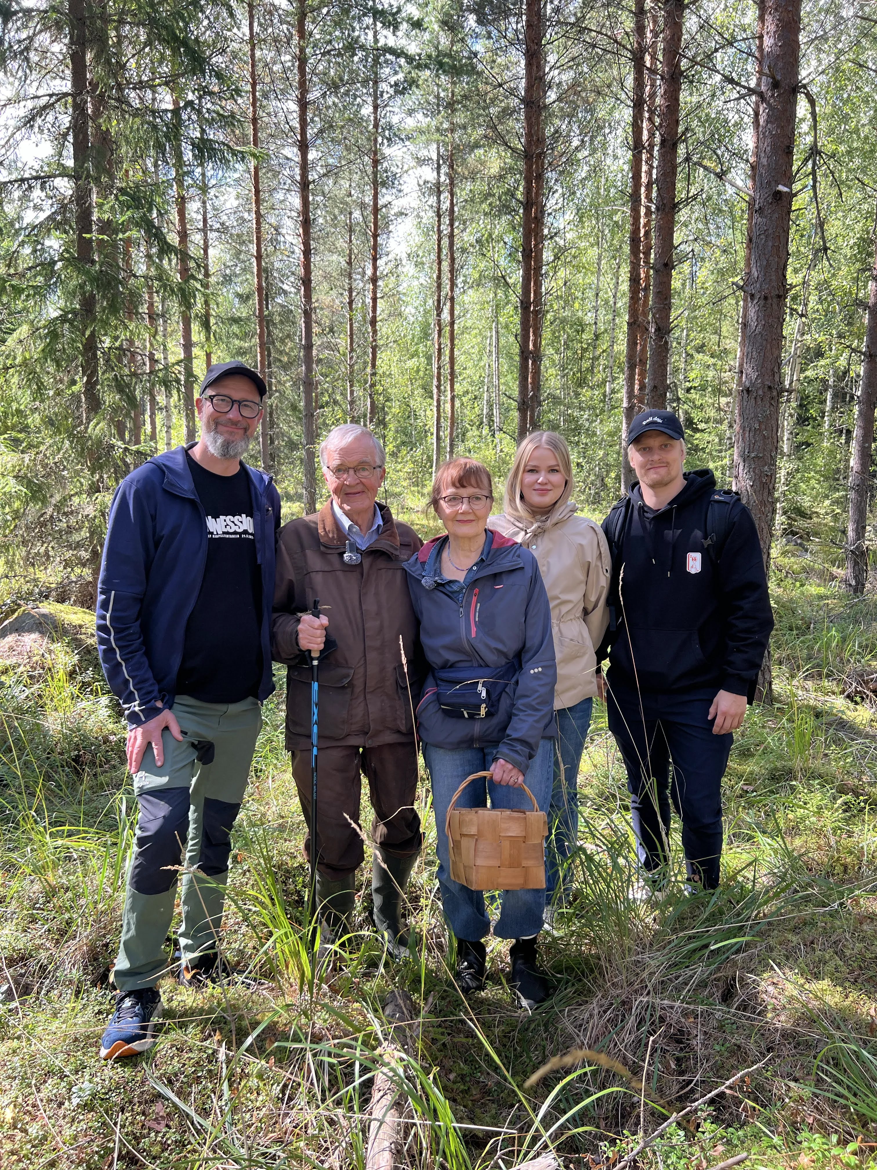 Ylämummolan kuvaukset mummun kotona