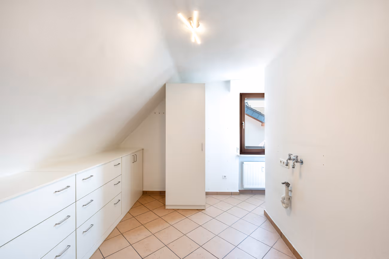 Wasch,- und Vorratsraum 1.OG