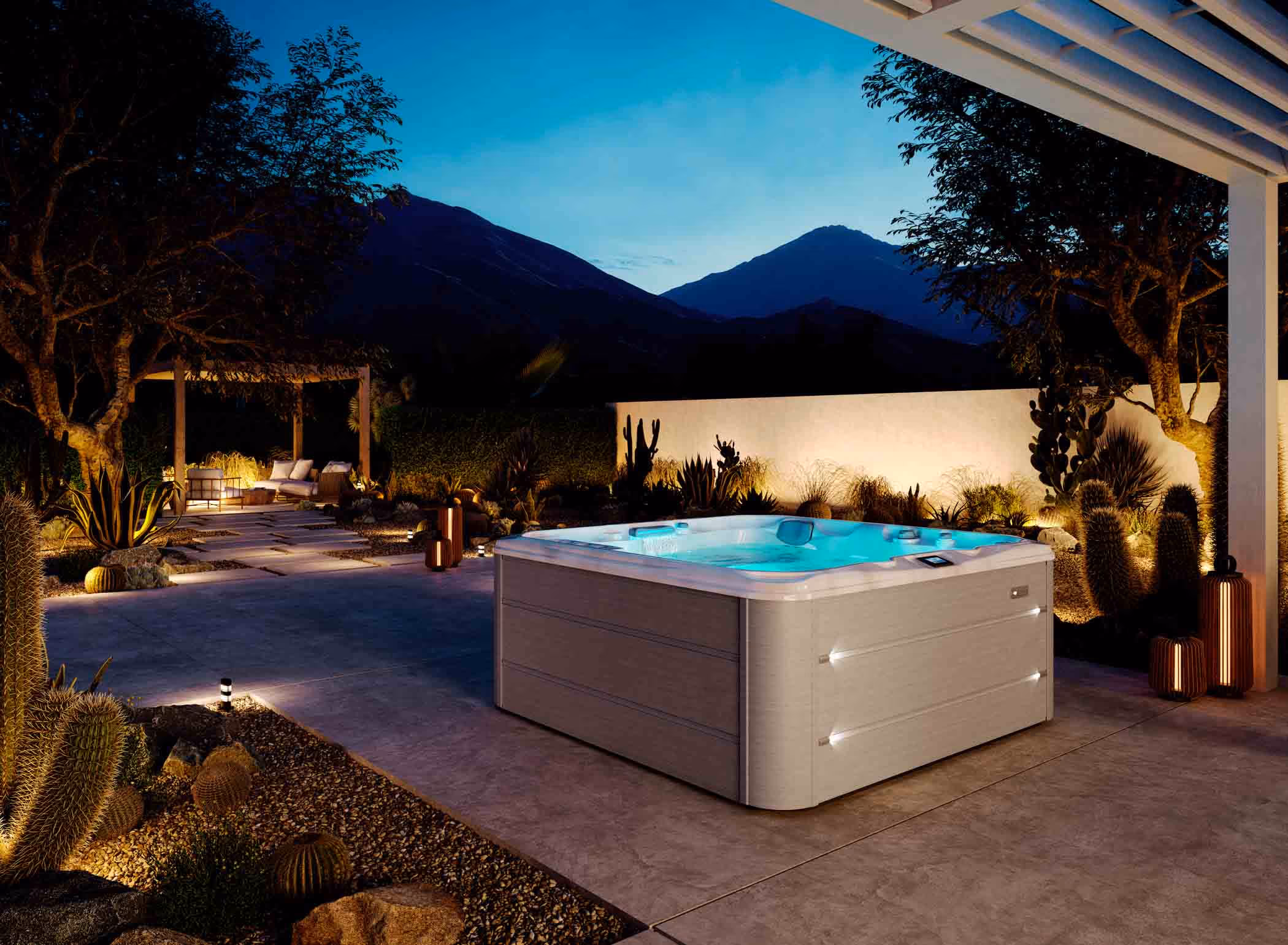 Hot tub with lighting