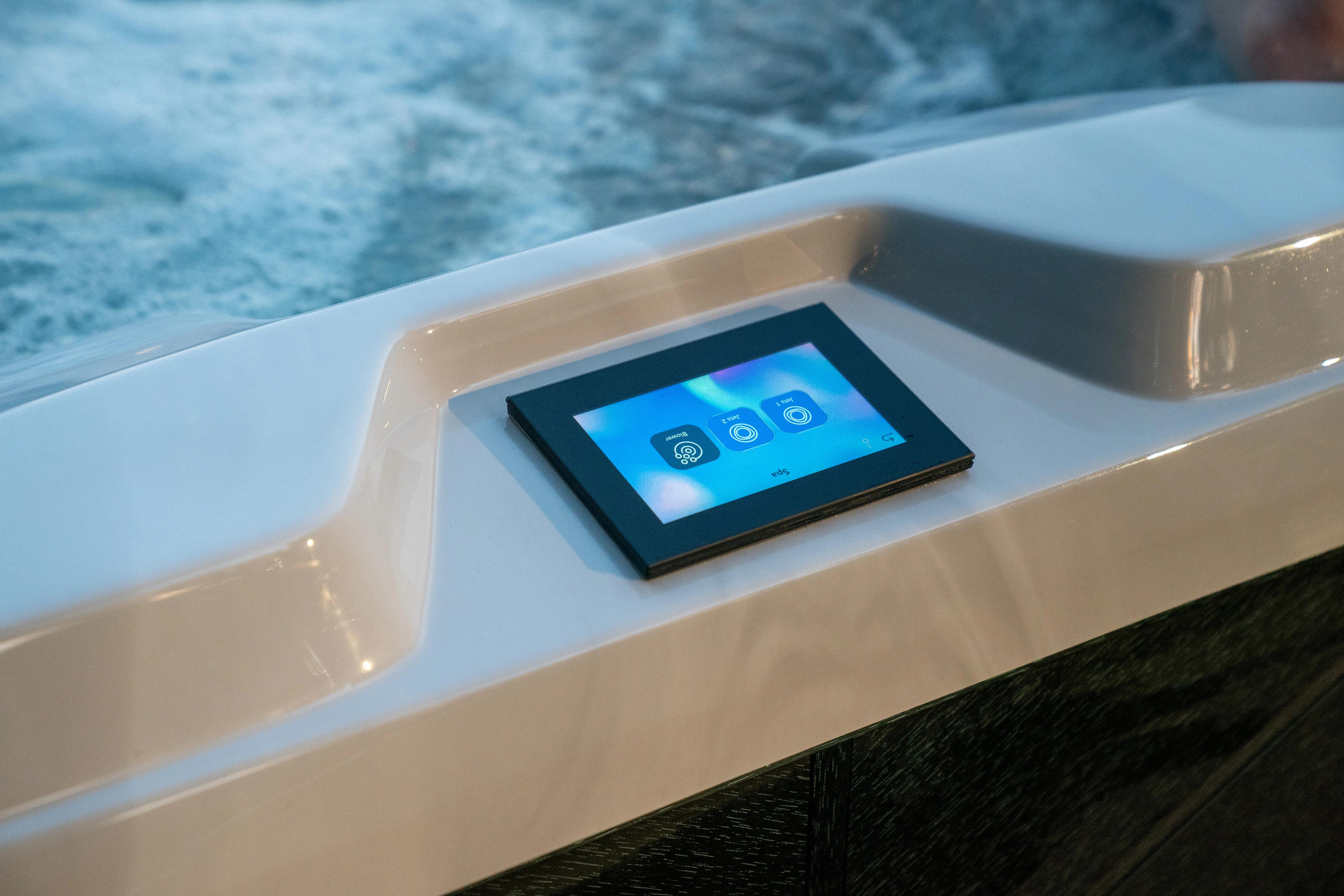 SDS_880_Optima_Platinum_Ironwood_ControlPanel_03_copy_1.jpg