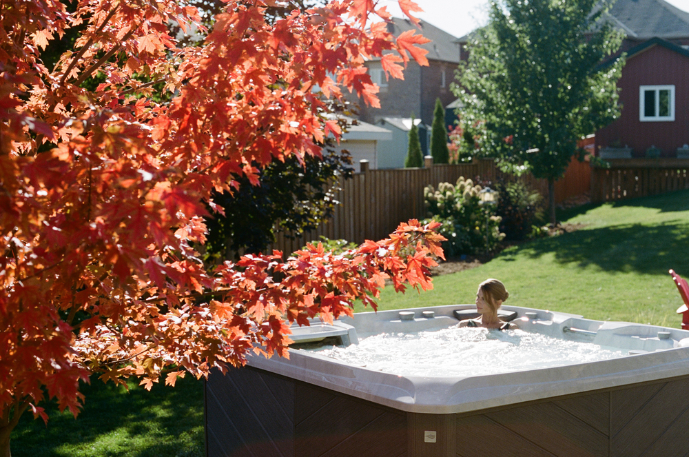 Hot tubs for 4 people