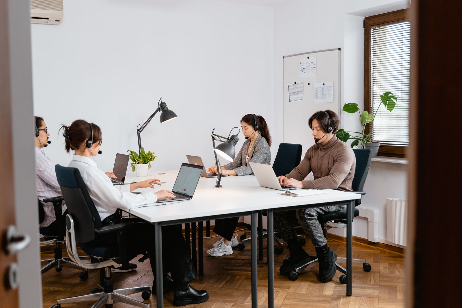 Managed services support center team