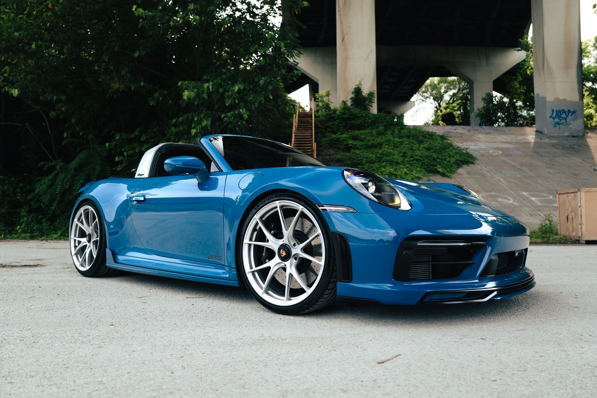 Porsche 911 Targa 4S side profile with forged wheels, Titan Motoring