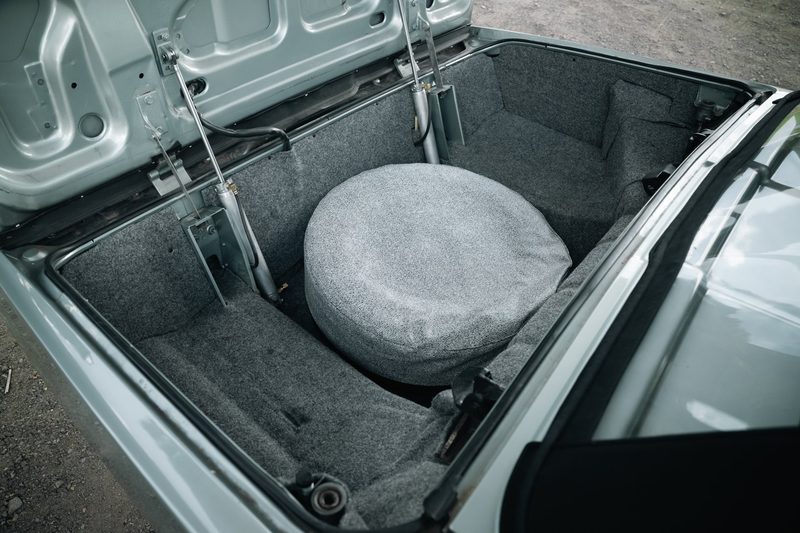 1964 Thunderbird trunk with spare tire cover in place