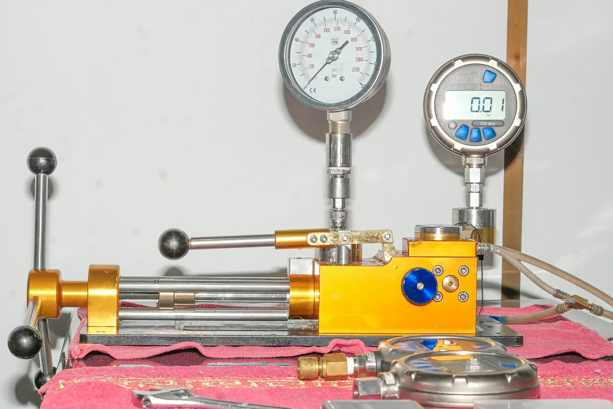 Pressure measurement equipment