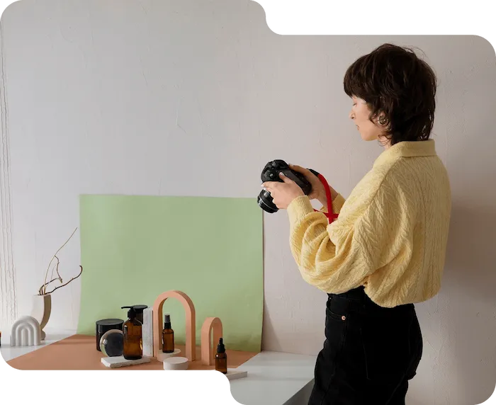 Product photographer at Artfoxlab U.S. studio shooting e-commerce product images