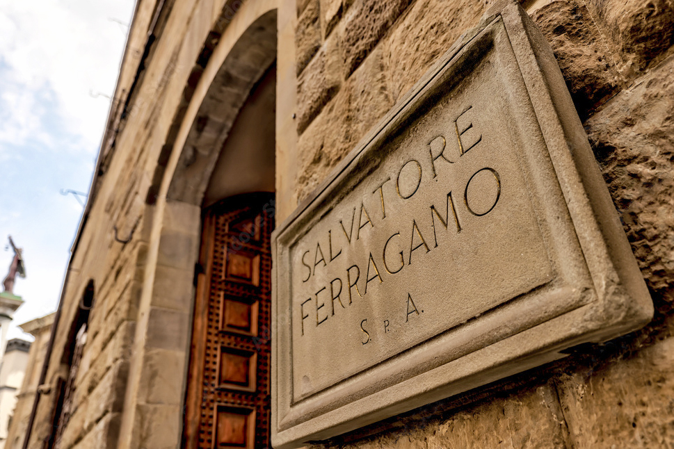 FERRAGAMO 2021