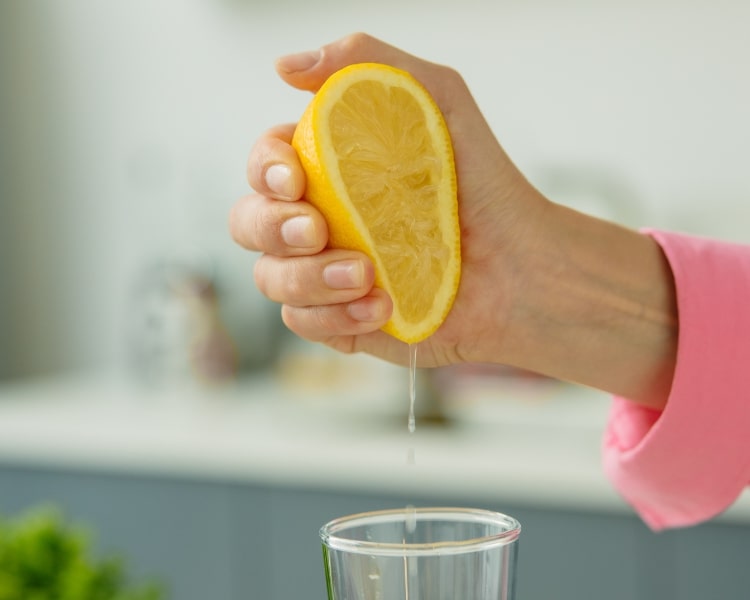 Hydration article cover from SheMed UK health library.