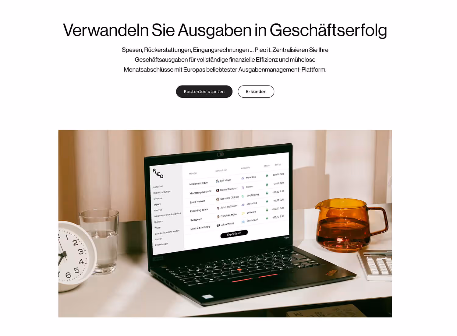 An image of the homepage hero on desktop in German